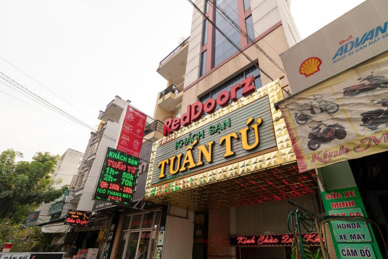 Reddoorz Near Tan Huong Market Cidade de Ho Chi Minh Exterior foto
